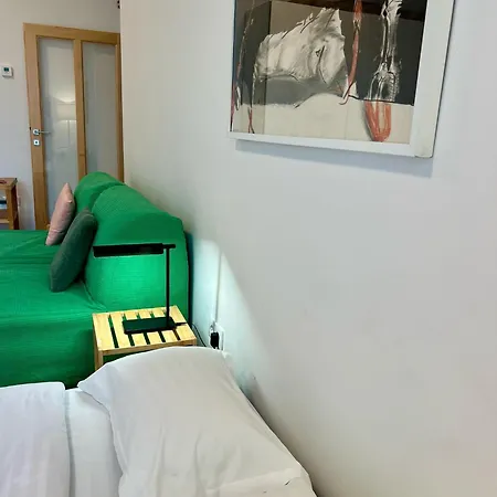 Gutin Cozynest Apartment *