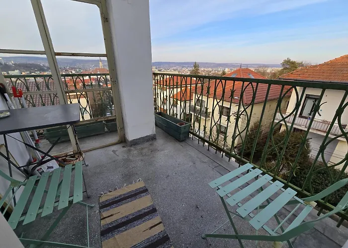 Gutin Cozynest Apartment *