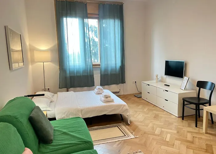 Apartment Gutin Cozynest *